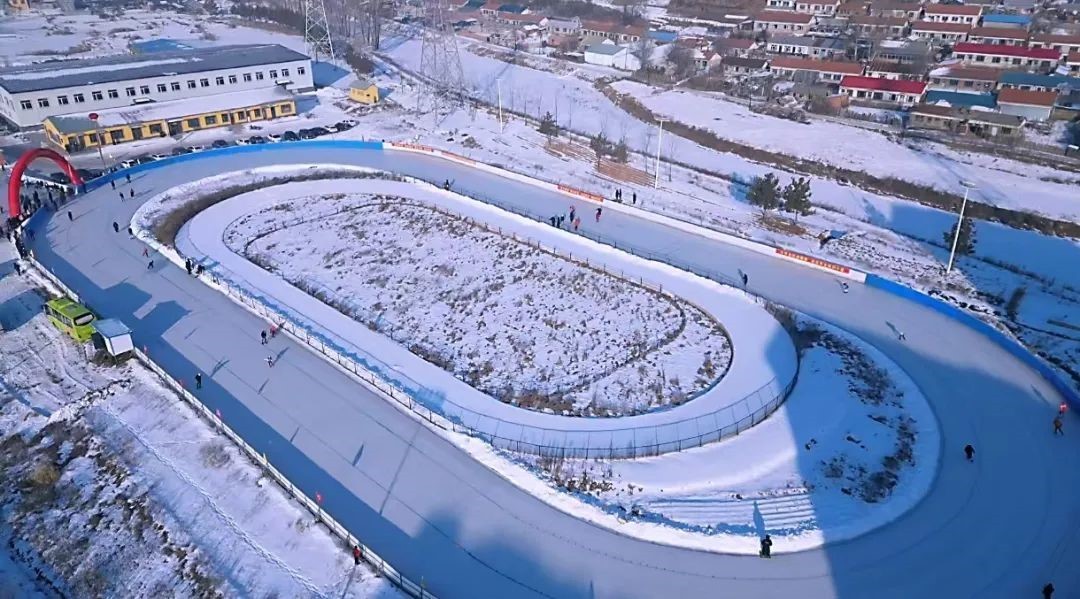 东湖评论：以中国速度引领冰雪运动新纪元(图1)
