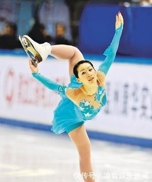 中国选手包揽亚冬会速度滑冰女子3000米前三杨滨瑜夺冠