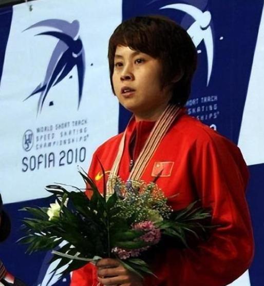 离开国家队14年再看王濛现状明白了当初李琰对她评价有多中肯(图6)