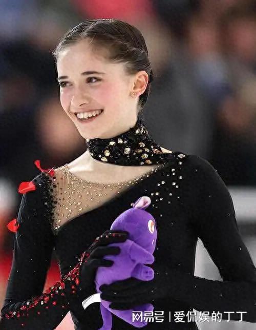 美国花样滑冰8位女运动员你认为哪位最漂亮