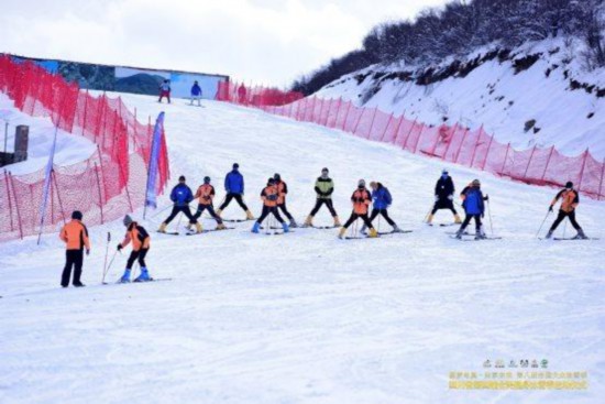 【决战决胜交出两份答卷】张家口市冰雪运动装备制造业乘势崛起(图1)