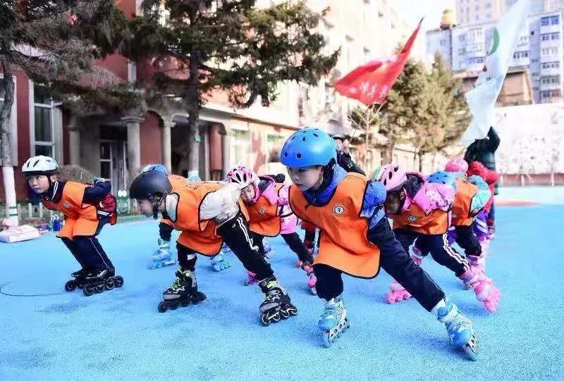 【精品推荐】孩子参加滑冰运动的好处