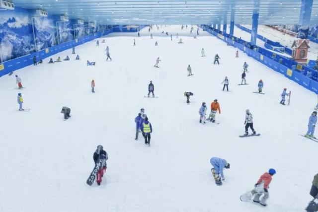 从顶级赛事到家门口体验上海冰雪运动点燃452万人次热情